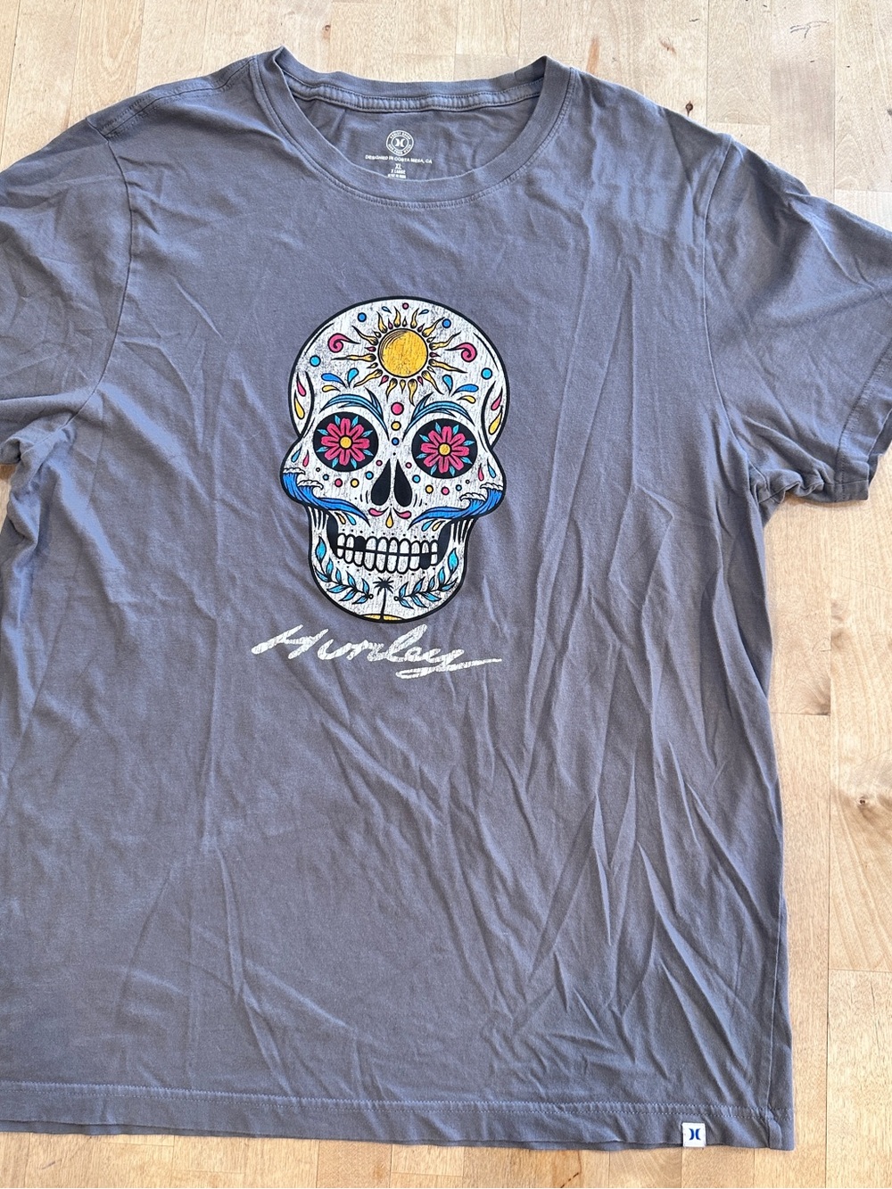 Hurley Gray Short-Sleeve Tee with Colorful Sugar Skull Graphic